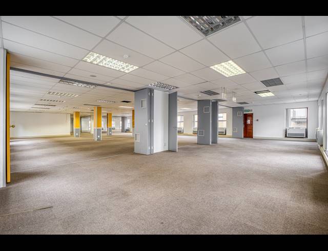3,513M² OFFICE FOR SALE IN FERNDALE